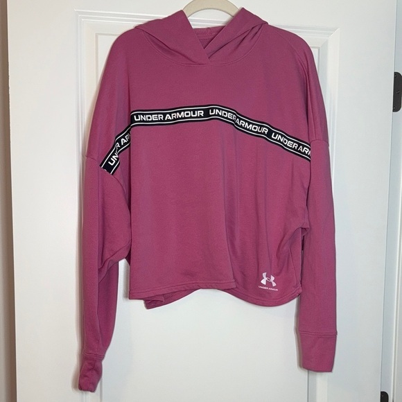Under Armour Tops - Under Armour Sweatshirt